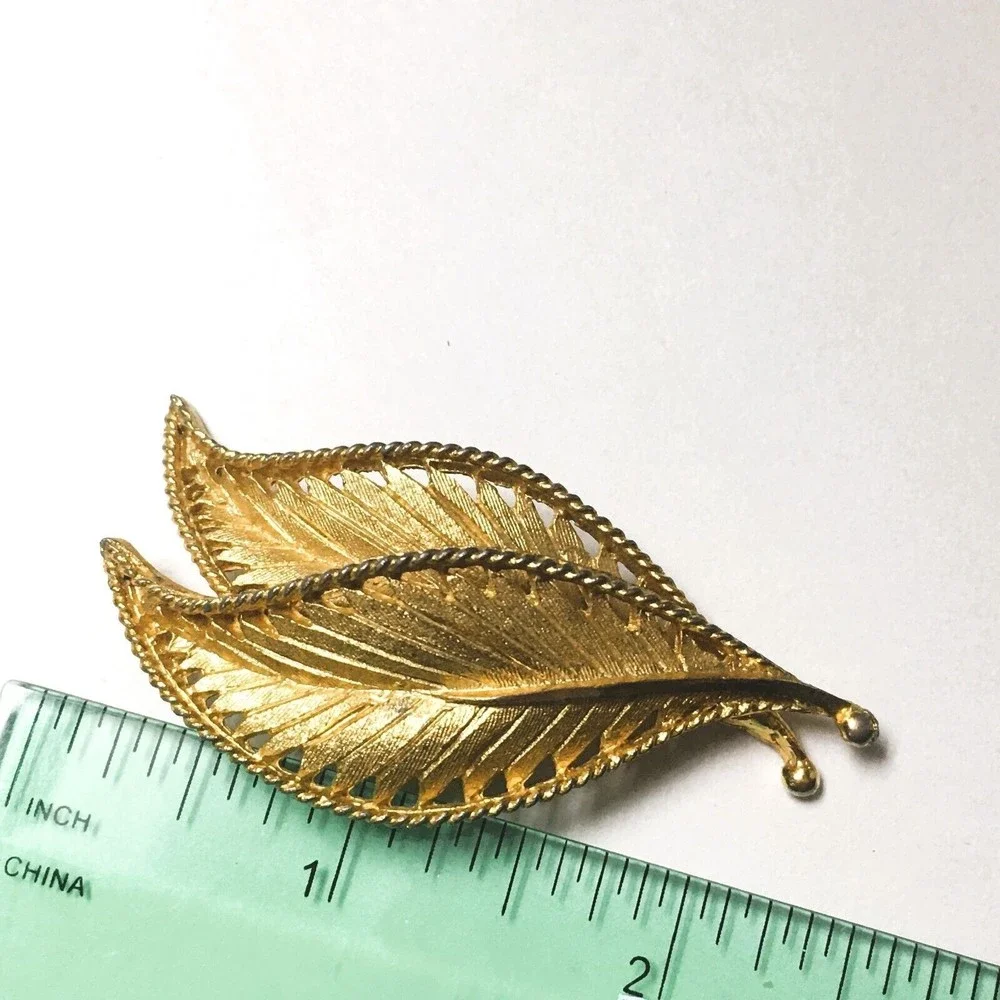 Vintage Leaf Brooch Signed Brushed Gold Tone Minimalist Classic Work Office